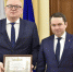 Заместителю губернатора Владимиру Евменькову вручена Почетная грамота Министерства обороны РФ - Город Североморск