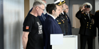 Андрей Чибис дал старт первому заплыву в новом бассейне - Город Североморск